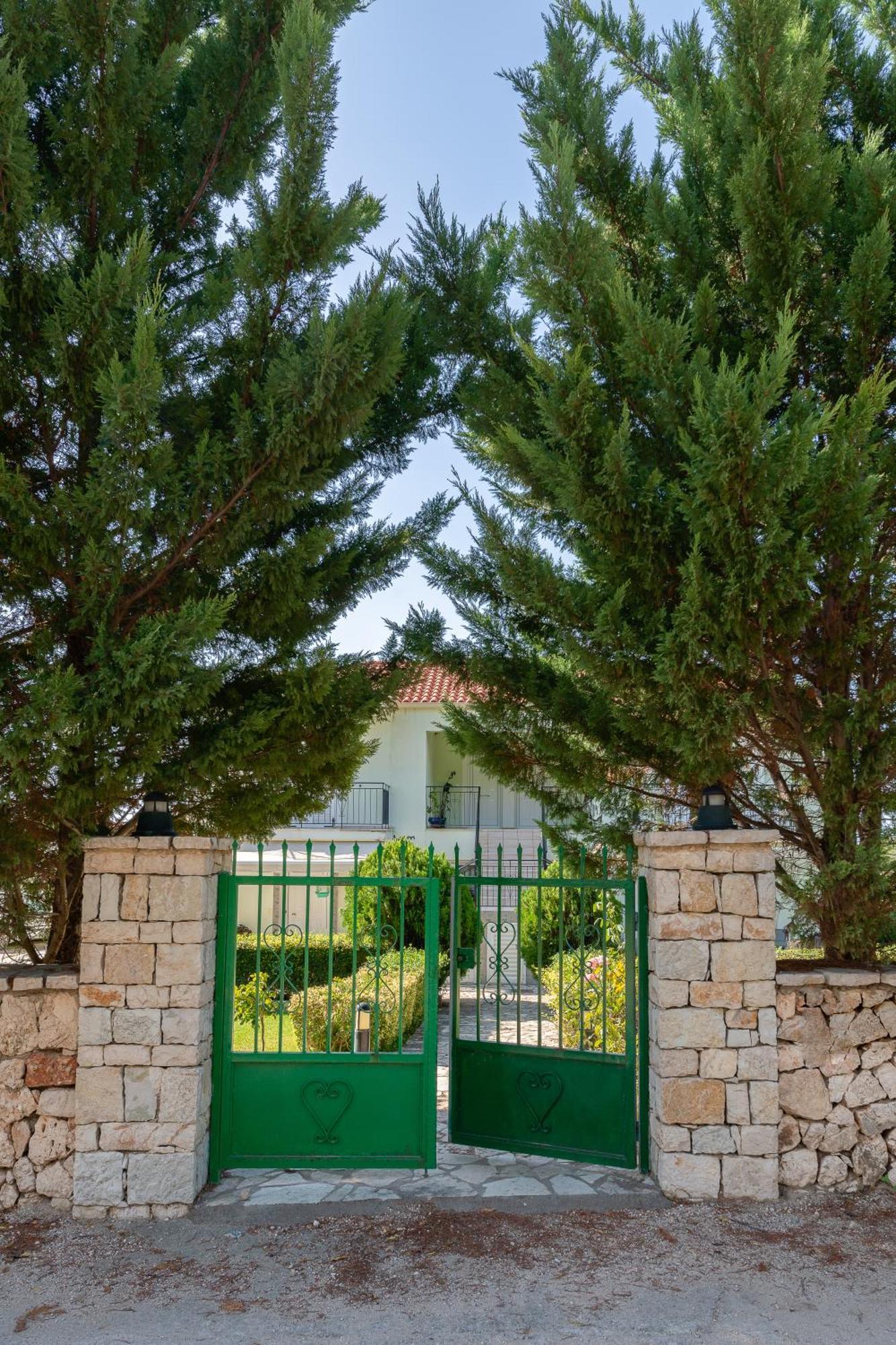 Vista Verde Studios & Apartments Svoronata Exterior foto